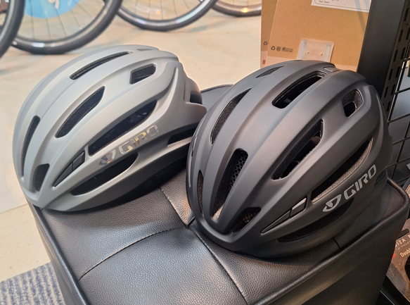 【稲城店】クロスバイクにおすすめのヘルメット