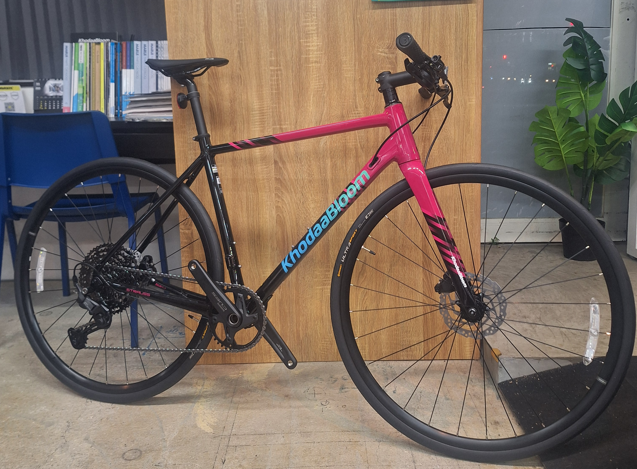 【稲城店】1台限定、STRAUSS FLAT!