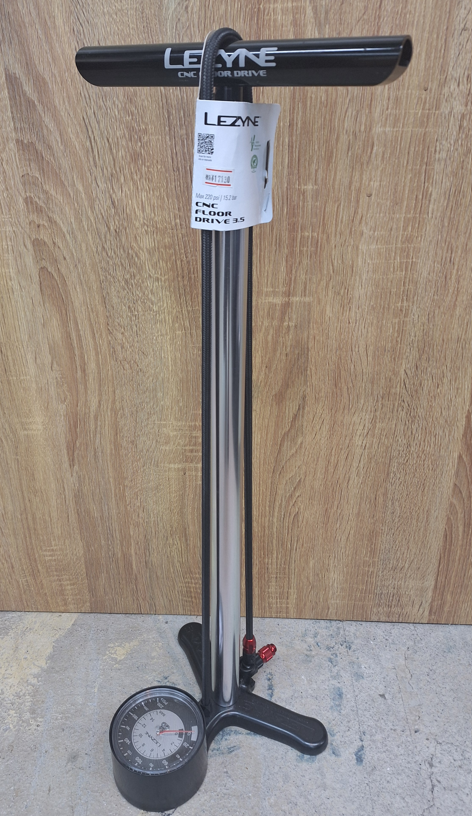 【稲城店】ライト、ポンプなどのトップブランドLezyne